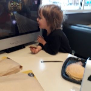 Meet your Posher, Bonita